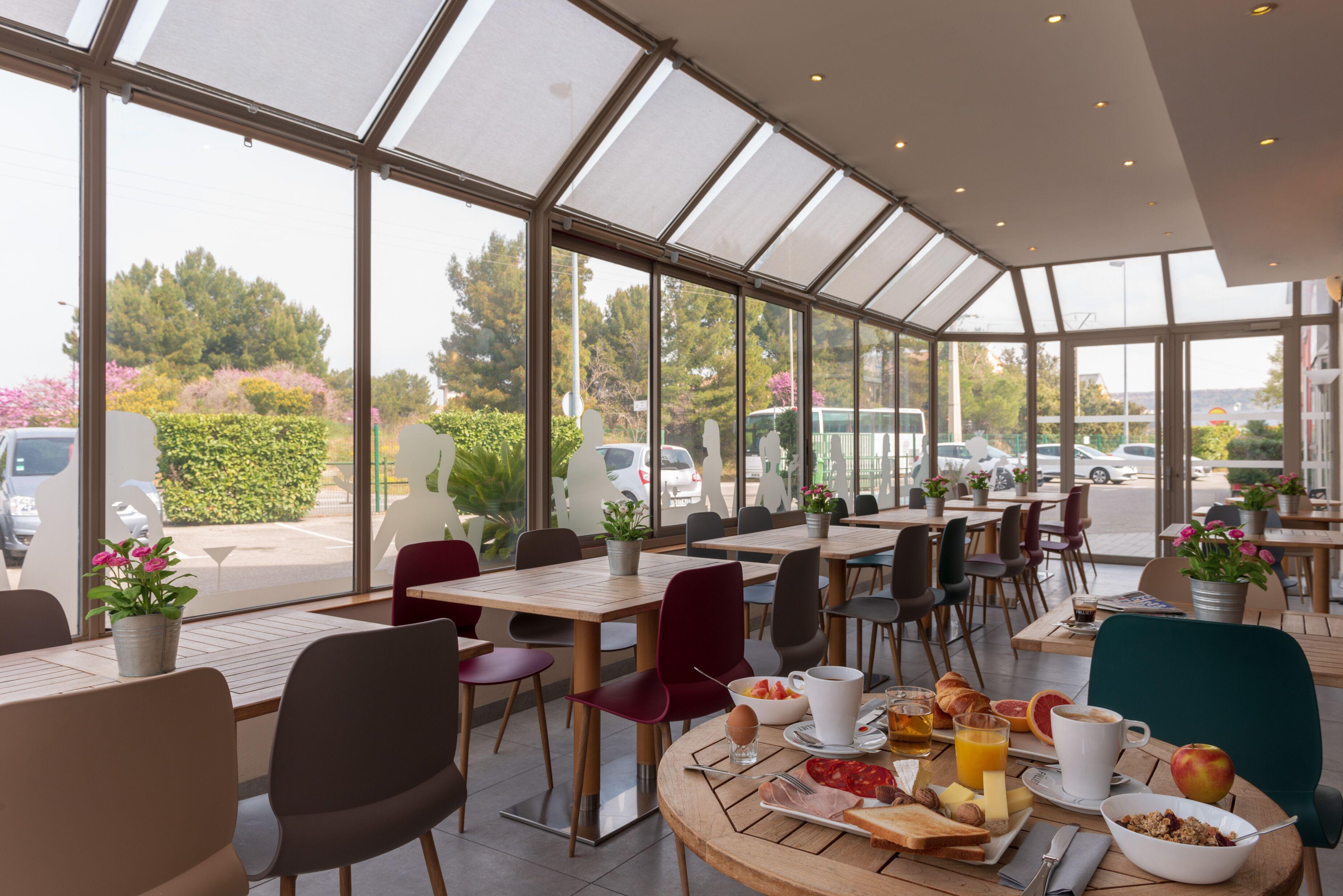 The Originals City Hotel Marseille Aeroport Vitrolles  Ngoại thất bức ảnh